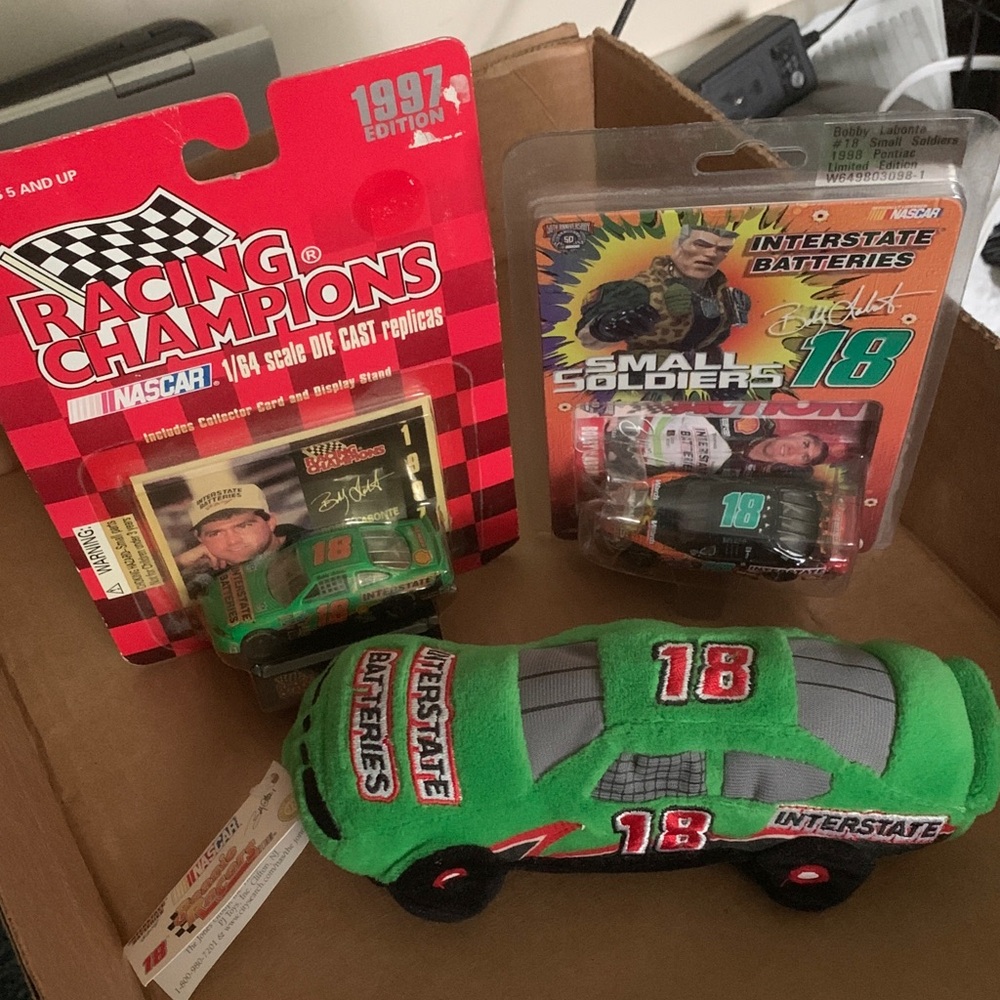 NASCAR Racing Champions Die-Cast and Plush Car Set - Bobby Labonte #18